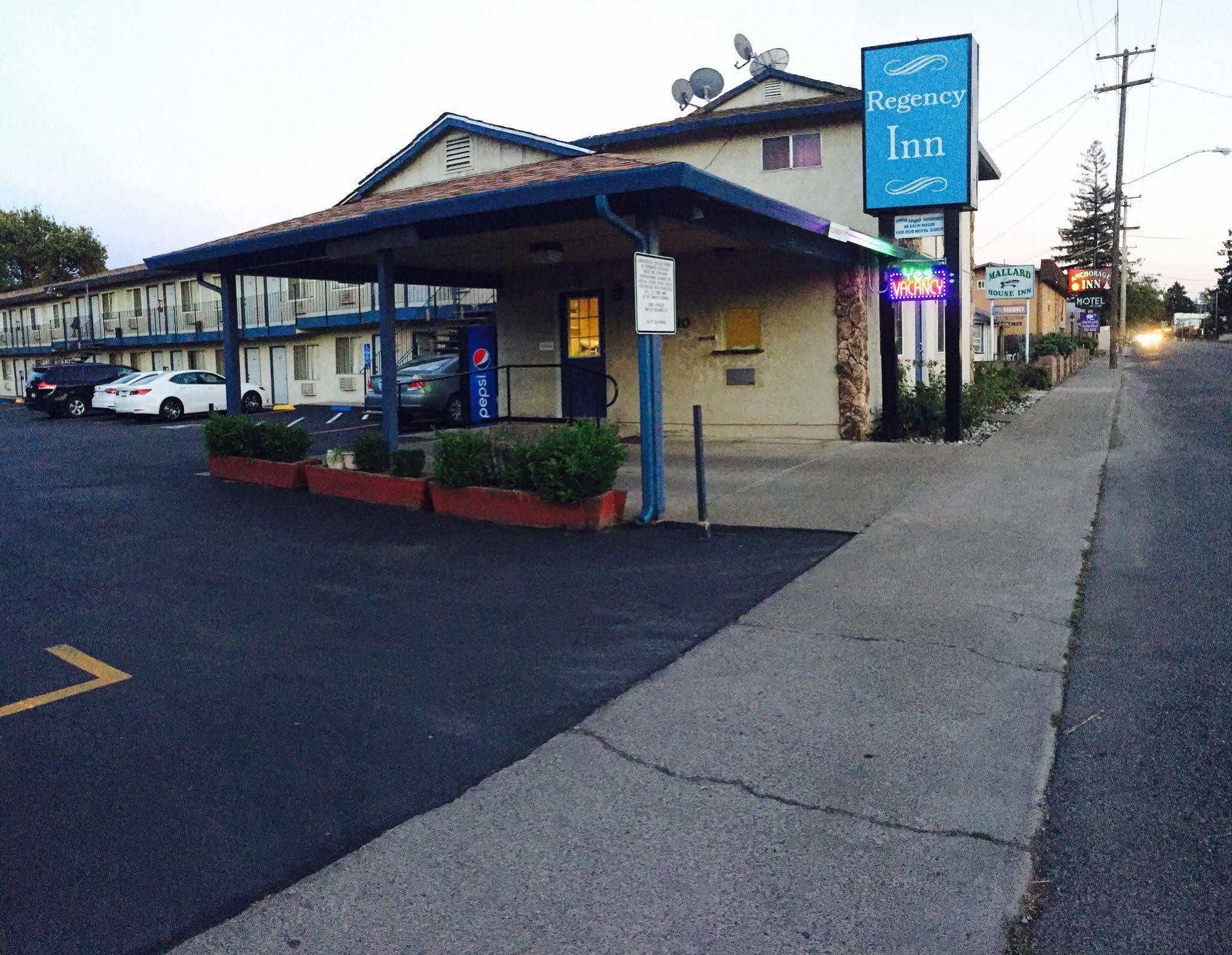 Regency Inn Lakeport Exterior foto